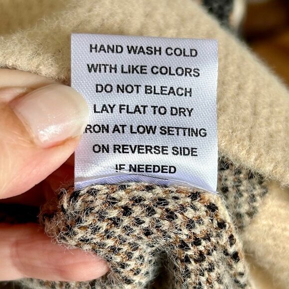 Orange Kiss Leopard Print Super Soft Relaxed Fit Contrasting Trim Sweater Size M - Picture 9 of 10